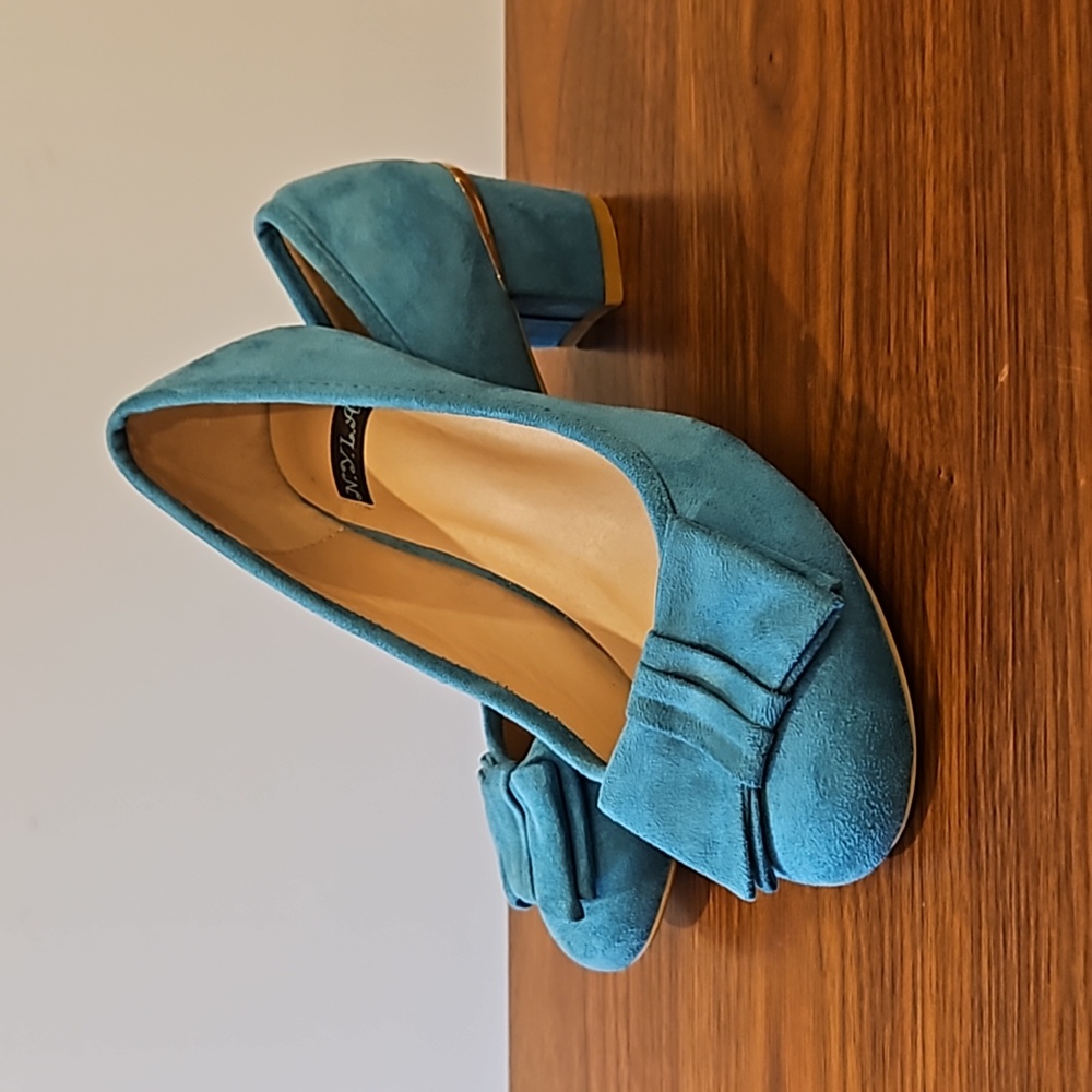 NYLA Turquoise Block Heel, Suede Pumps with Bow, Size 8